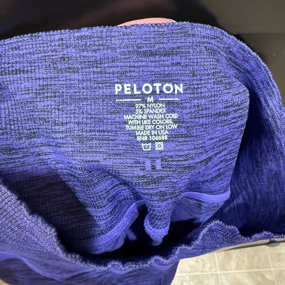 Peloton Purple and Black Performance Leggings Dynamic Fit - Picture 3 of 3